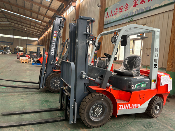樽力電動(dòng)叉車(chē)的優(yōu)勢(shì)是什么？